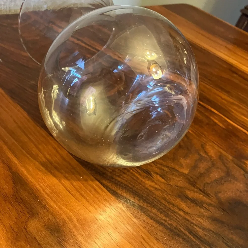 Beautiful small glass vase for flowers - Picture 5 of 7